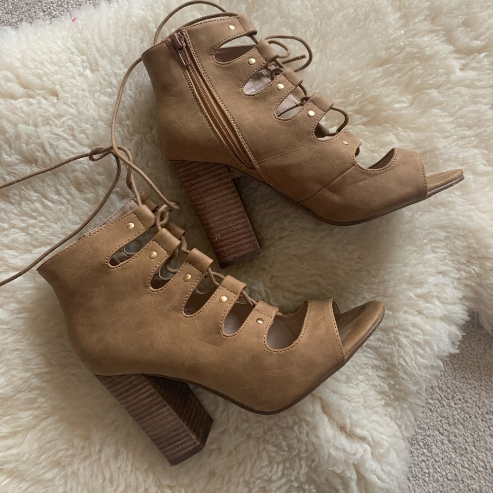 ALDO HEELS w/ TIES